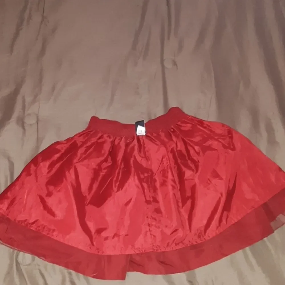 GAP Red Holiday Skirt size 6/7